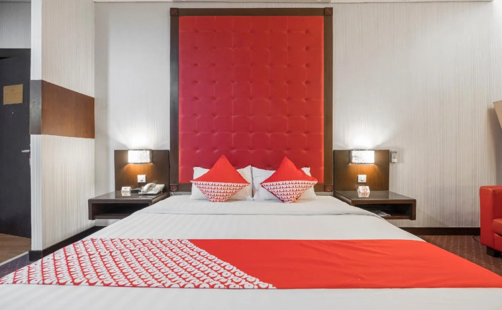 OYO 821 Hotel Dinasti