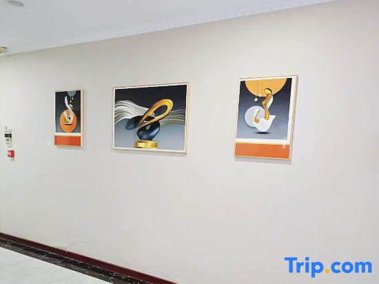 Qingdao Yuhao Express Hotel