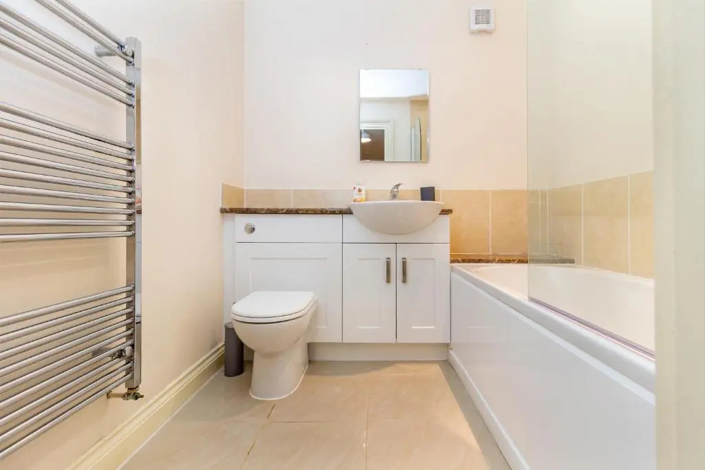 Apartment 4 Hillbrook House, Malvern - Guest Homes