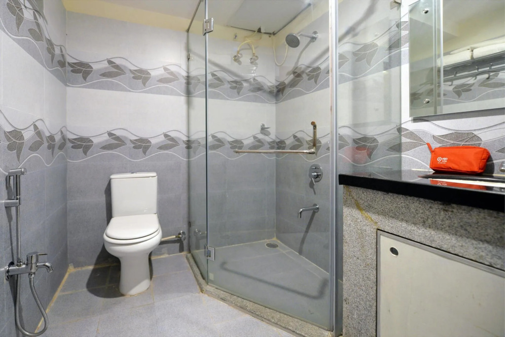 OYO 897 Hotel Surabhi Elite