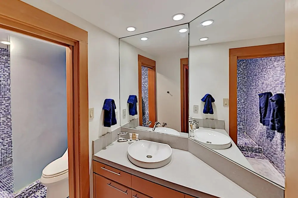 15tru2ag 3 Bedroom Condo