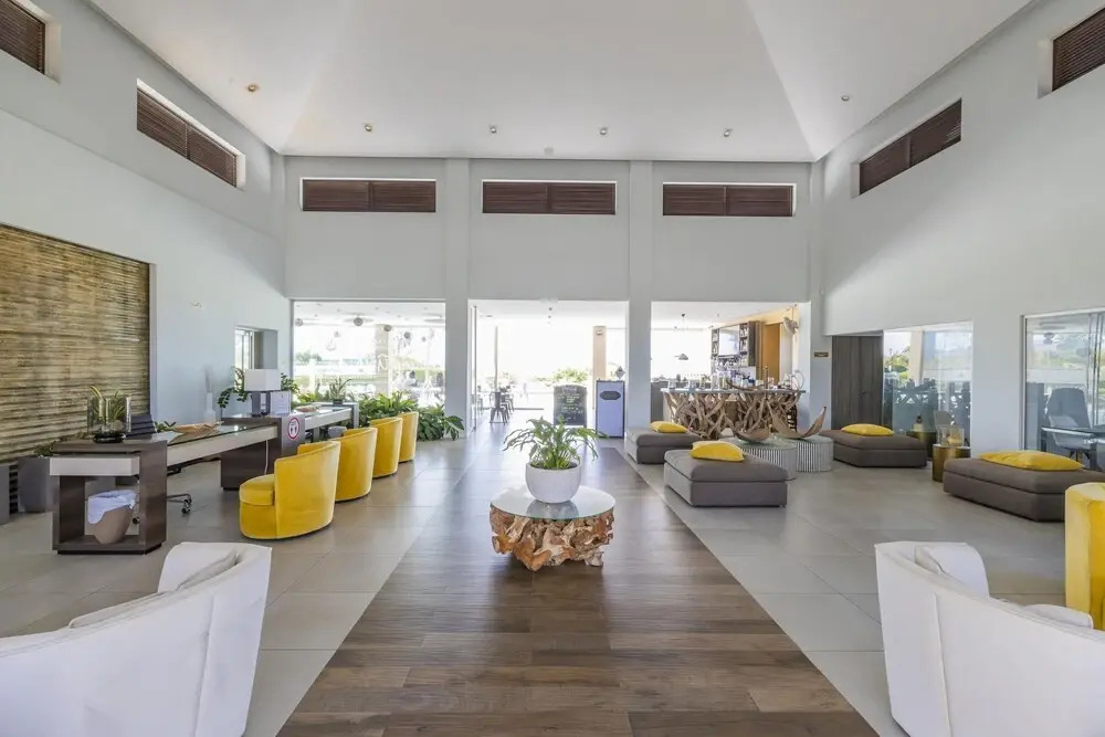 Gold Coast Townhome w Pools GYM 24 7 Security