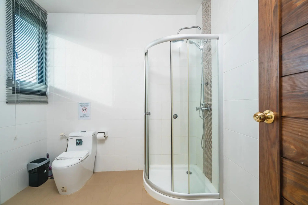 AP West 4 - Private pool in the heart of Kamala