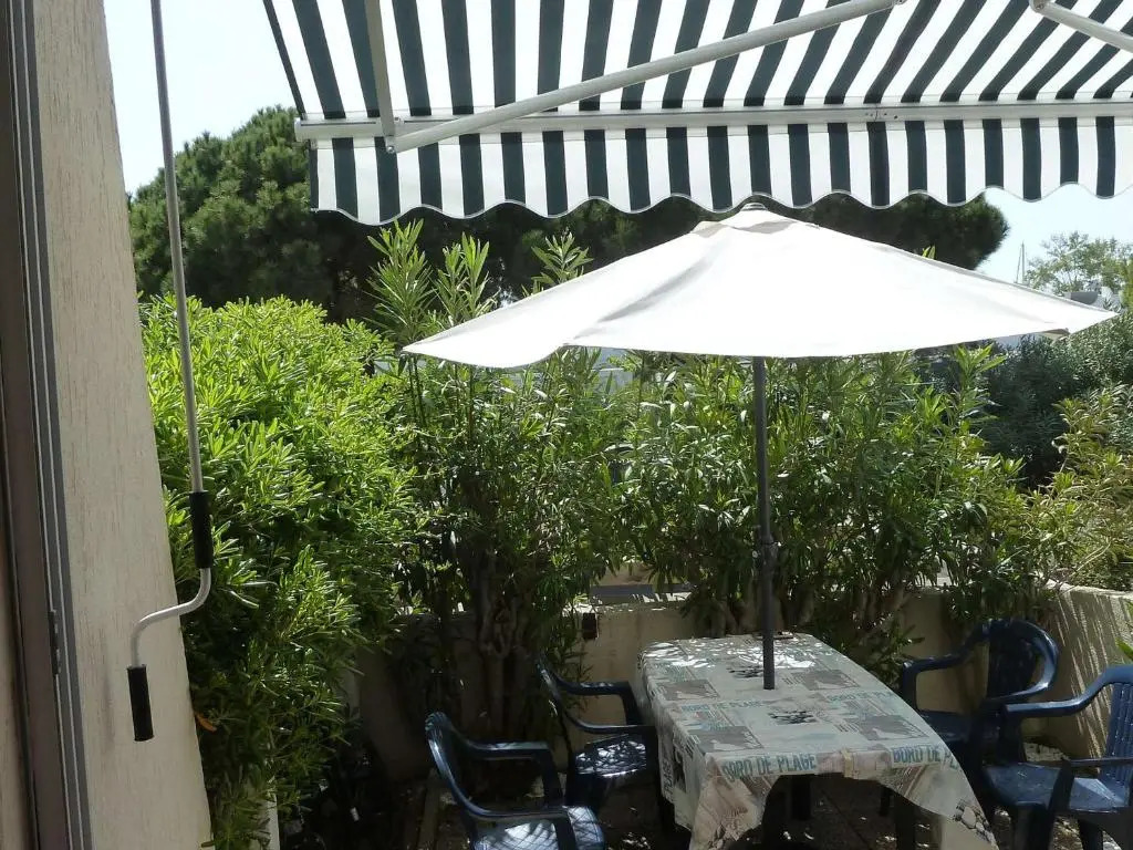 Appartement Port Camargue, 1 pièce, 4 personnes - FR-1-250-196