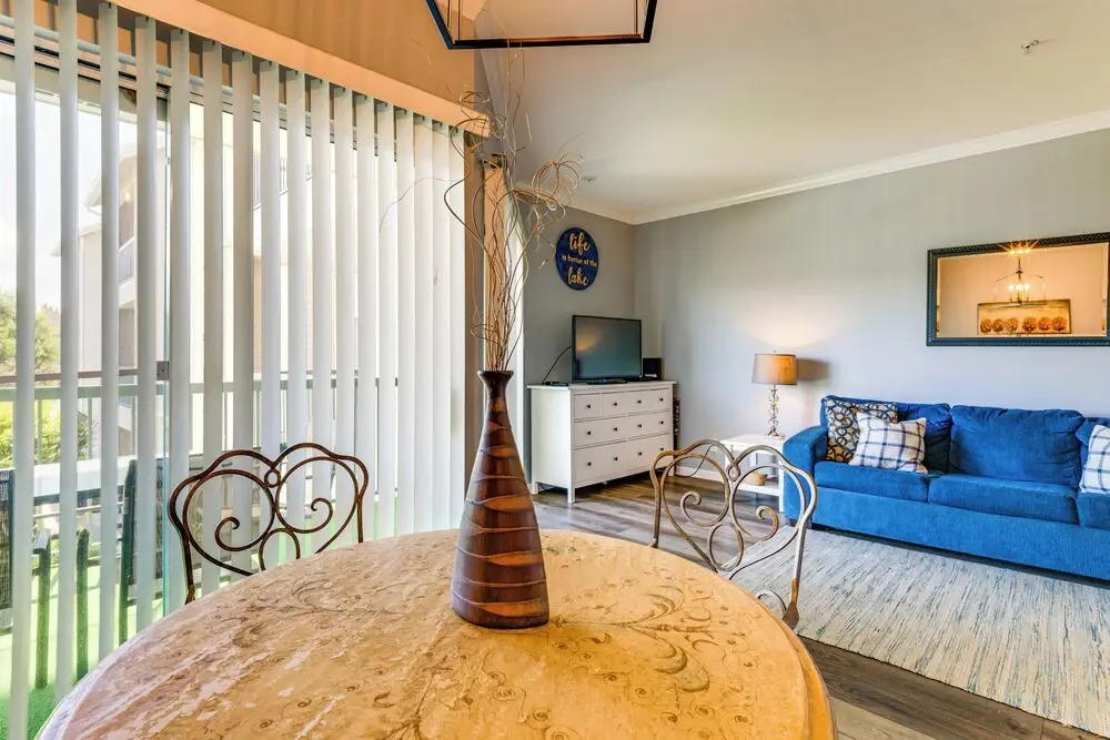 Lake Conroe Condo w/ Pool Access + Balcony!
