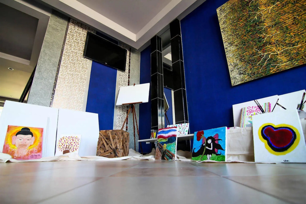 Patong Gallery Hotel
