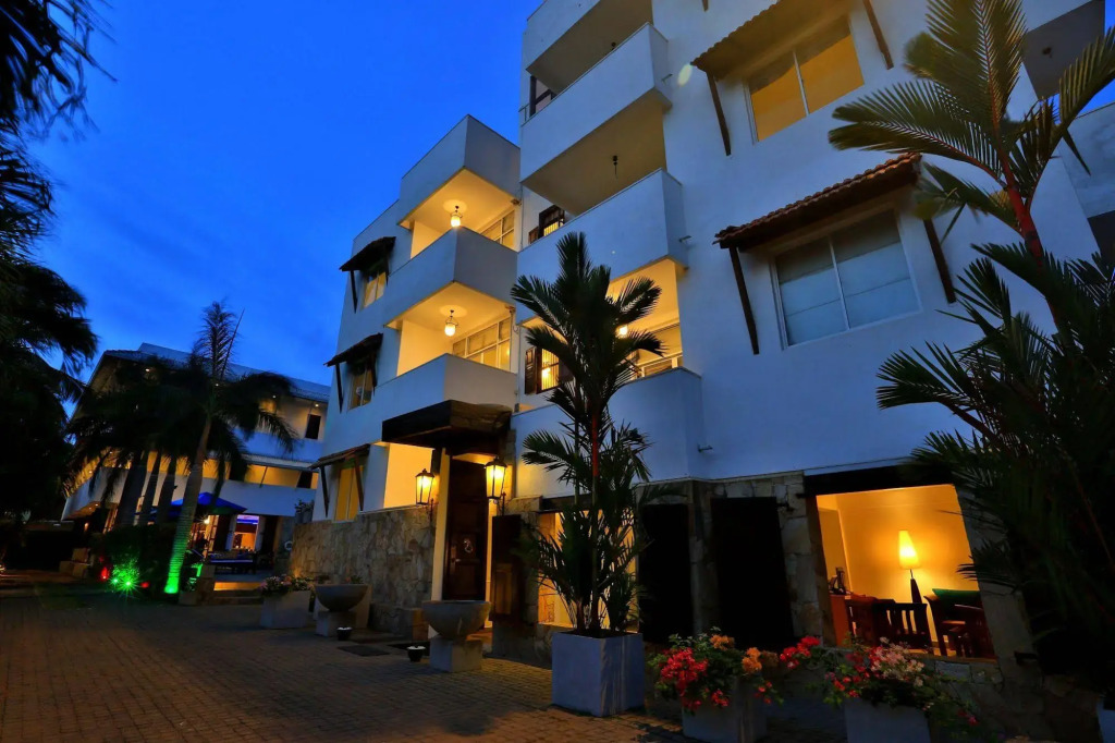 St.Lachlan Hotel & Suites
