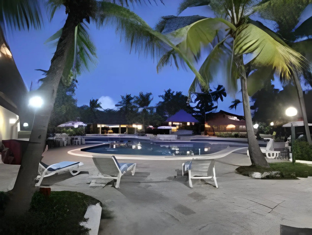 Orange Praia Hotel