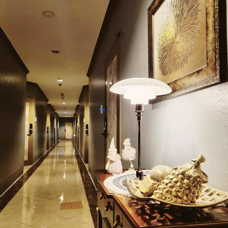 J View Hotel