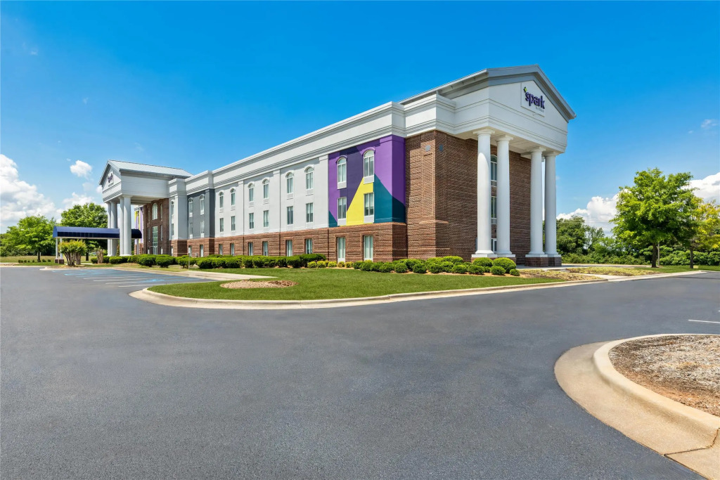 Spark by Hilton Tuscumbia Muscle Shoals