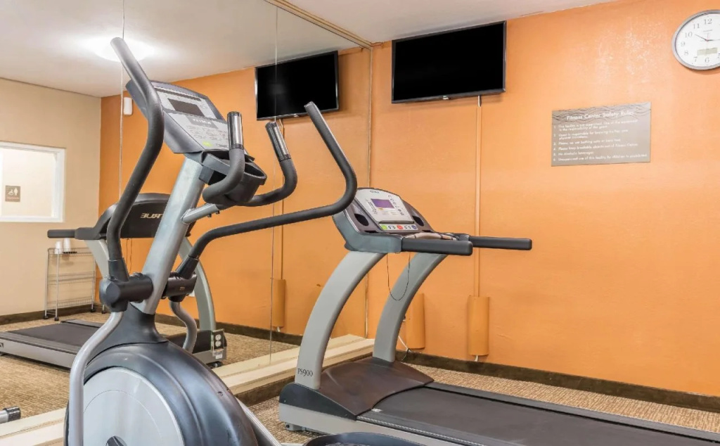 Comfort Inn & Suites Crystal Inn Sportsplex