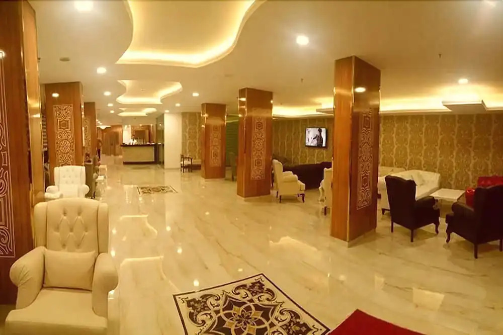 Bayar Garden Beach Hotel