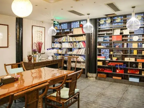 Huajian Boutique Homestay (Nanjing Gaochun Old Street Store)