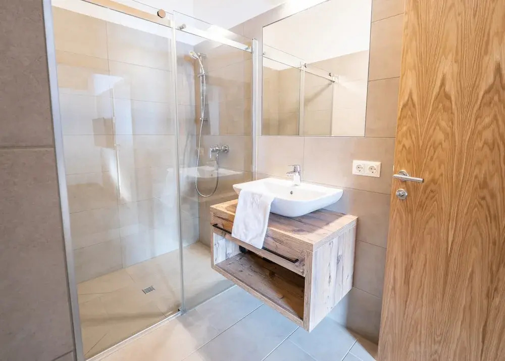 Apartment in Katschberghohe With Views