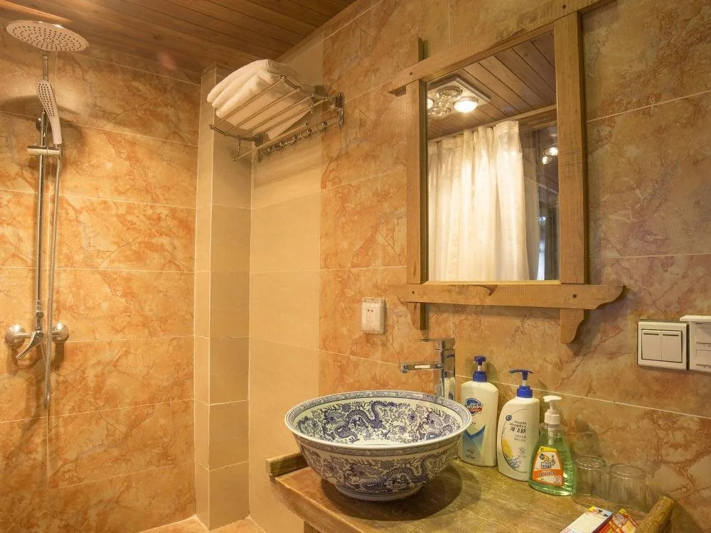 Lijiang Hejiayi Inn