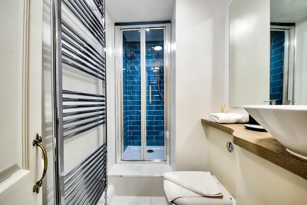 Cool Stockbridge Apartment - Edinburgh New Town