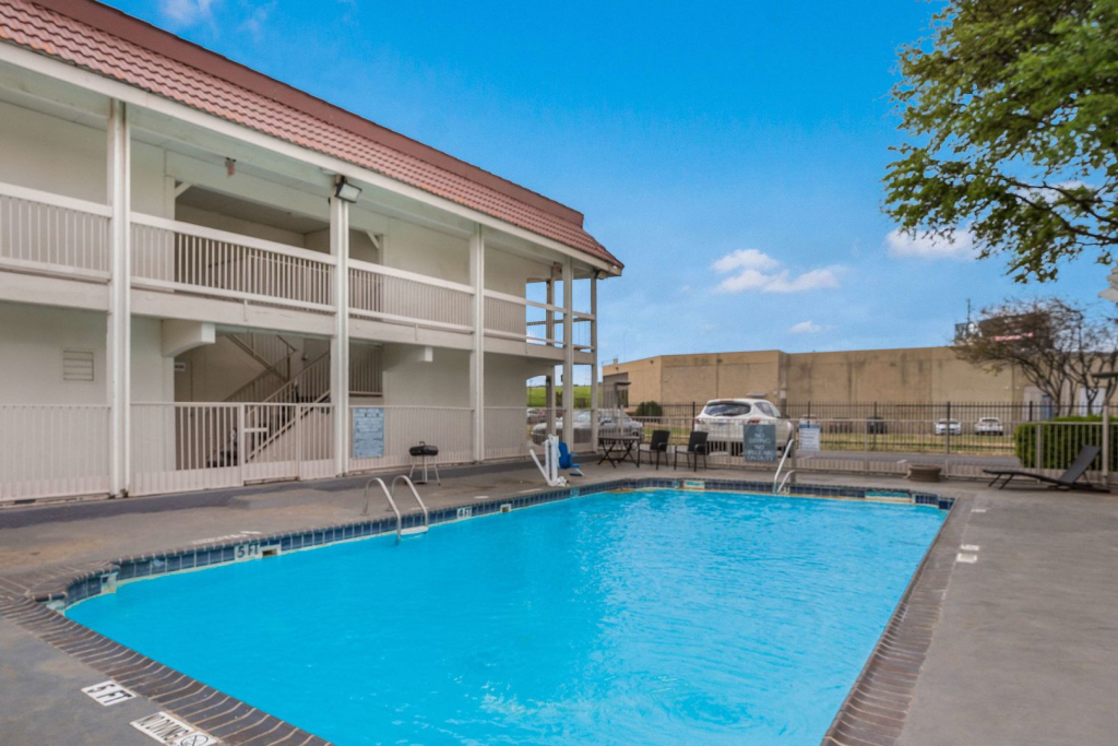 Motel 6-Dallas, TX - Market Center