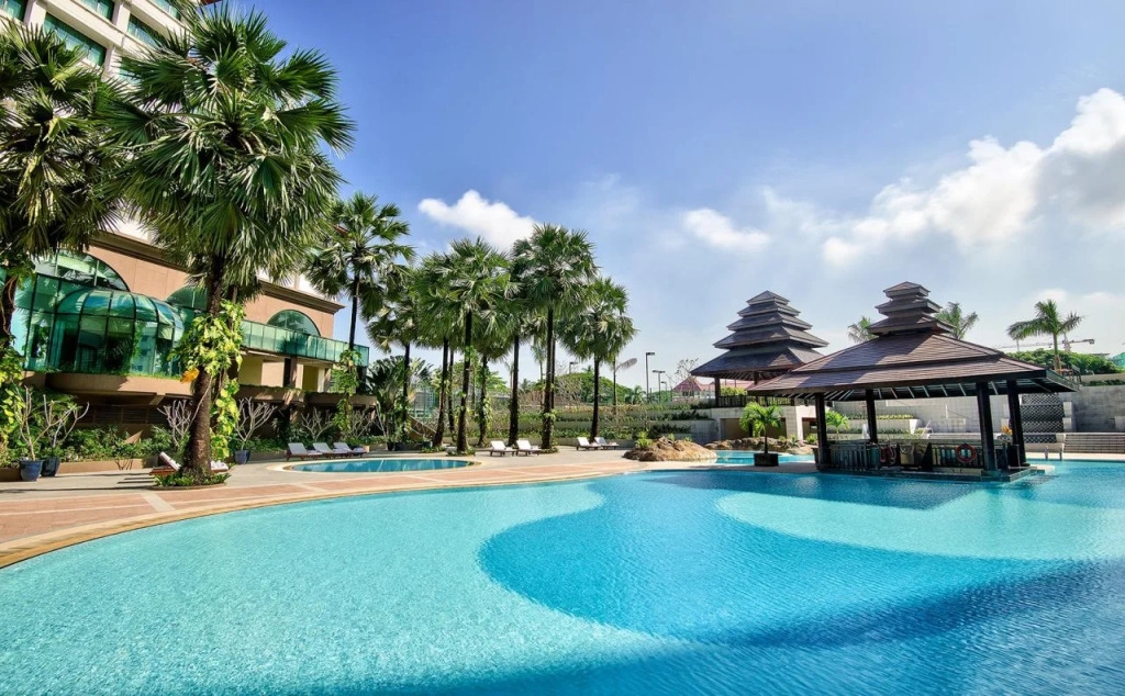 Sedona Hotel Inya Wing