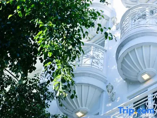 5H - SaiGon Huch Villa by SAVIHOUSE