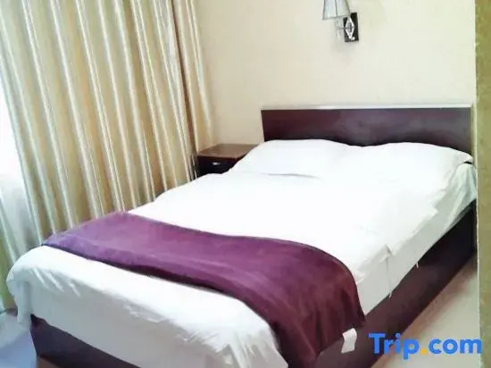 Xingyi Longquan Business Hotel