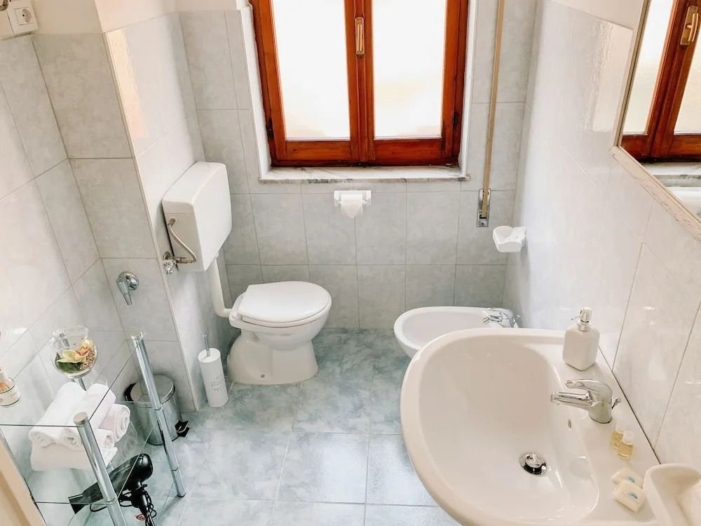 City Bb Chic Room With Shared Bathroom