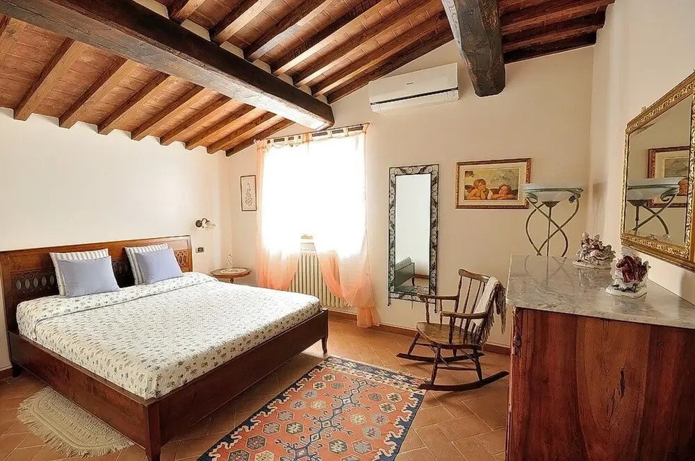 Toscana Fantastica - Cortona Villa Sleeps 6 Large Pool and Chef s Kitchen