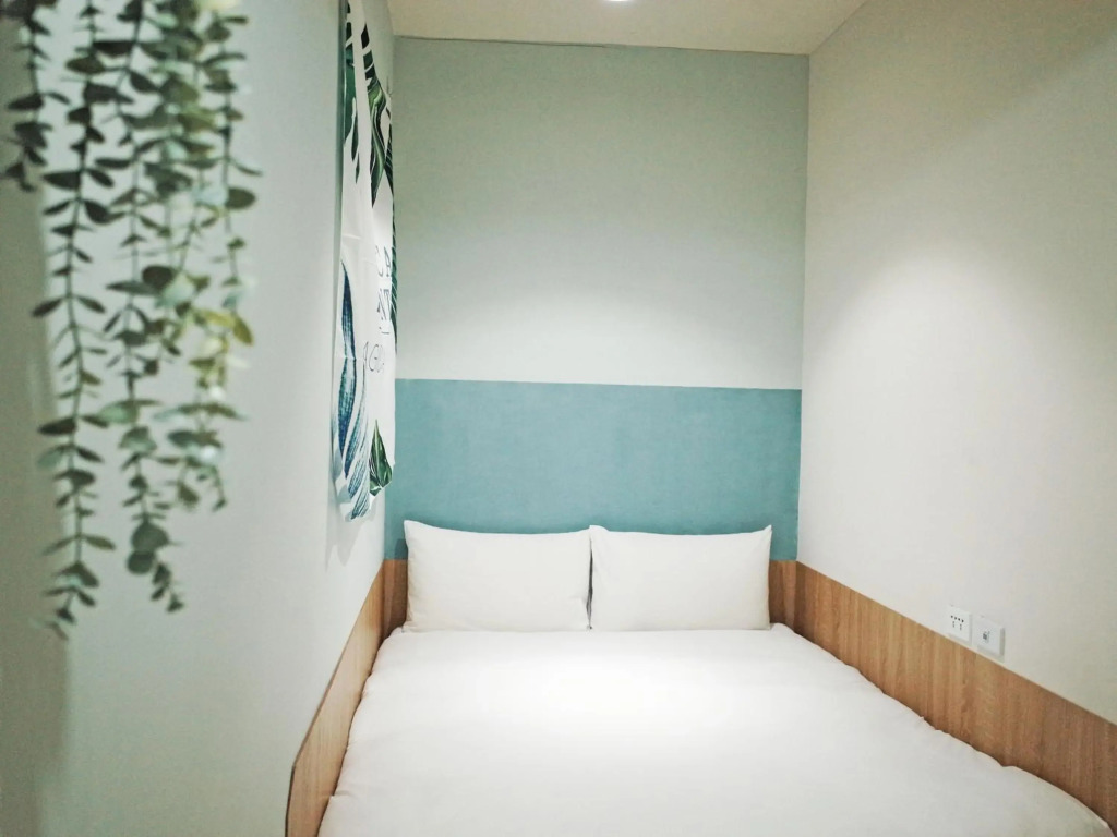 Paper Plane Hostel