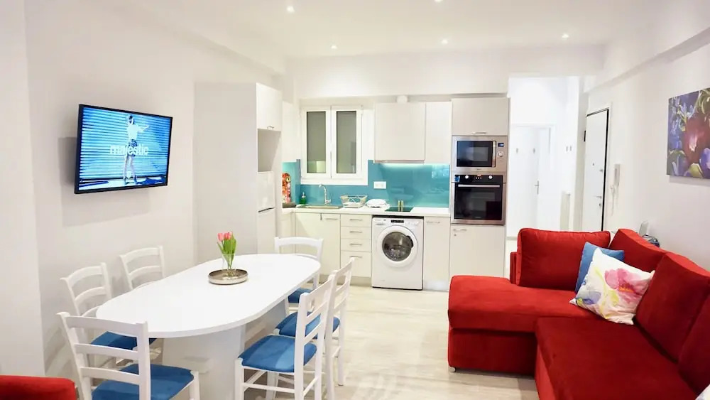 Vibrant & Cozy Apt in Athens