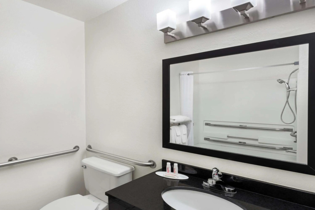 Rodeway Inn & Suites Chandler - Phoenix South I-10