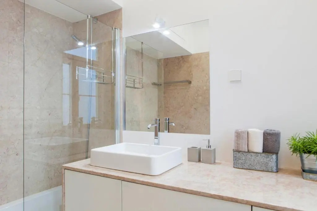 Alfama St George Castle District Fabulous 3 Bedrooms 2 Bathrooms AC Balcony 1st floor Apartment 19th Century Building