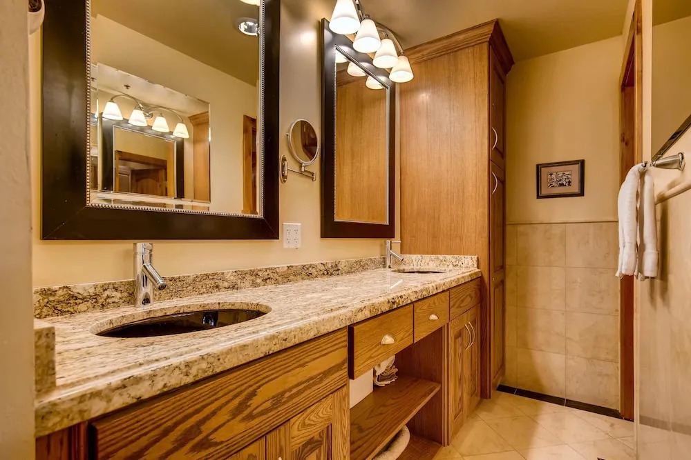 Lakeside 1687 by Park City Lodging