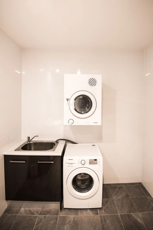 Wickham Newcastle Modern 1 Bed Apartment