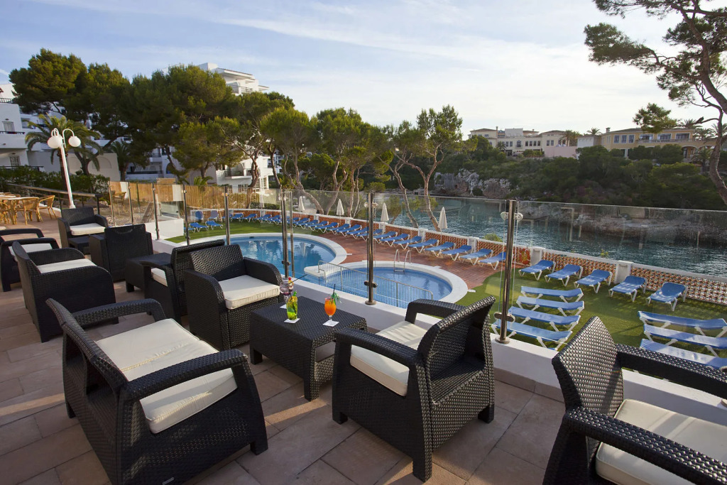 Hotel Cabot Cala Ferrera