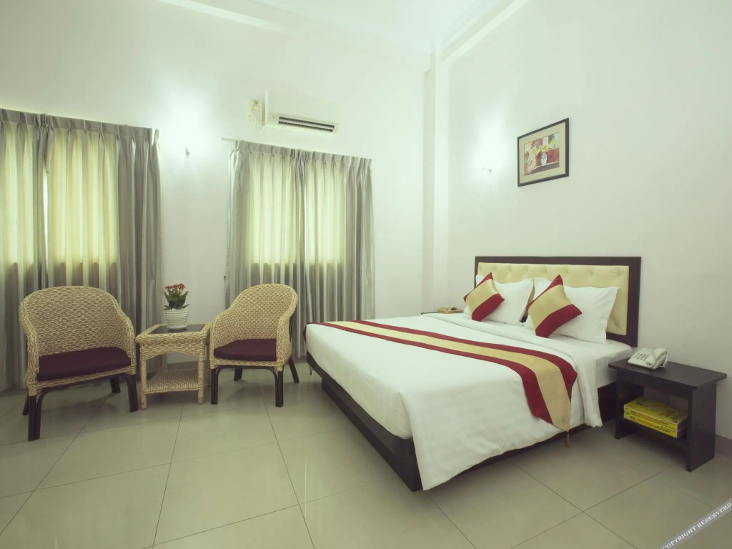 Royal Platinum Hotel