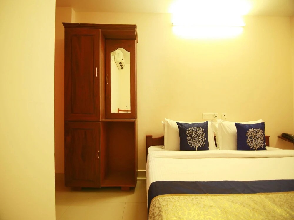 OYO 4824 Hotel Star