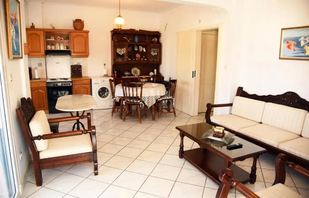 Andros 2 berdrooms 4 persons cycladic house.