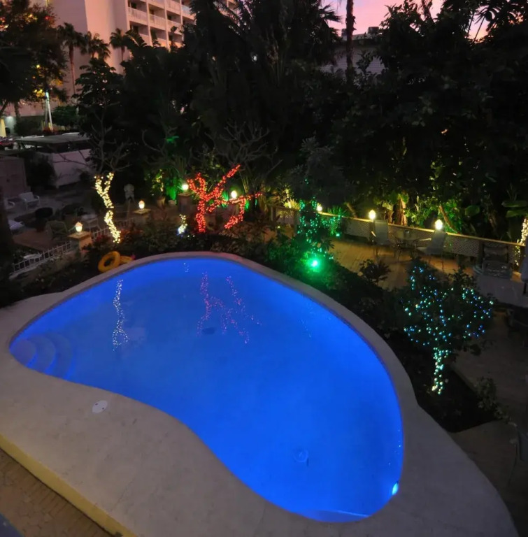 Treasure Island Beach Retreat Sleeps Up To 21