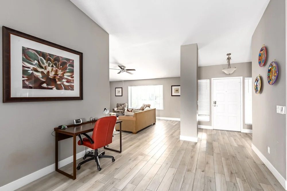 The Diamond - Private Pool / Pet Friendly / 4BD Near Arena
