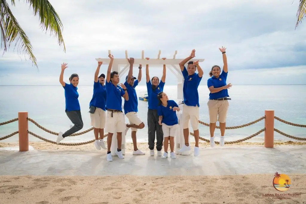 Lanas Beach Resort
