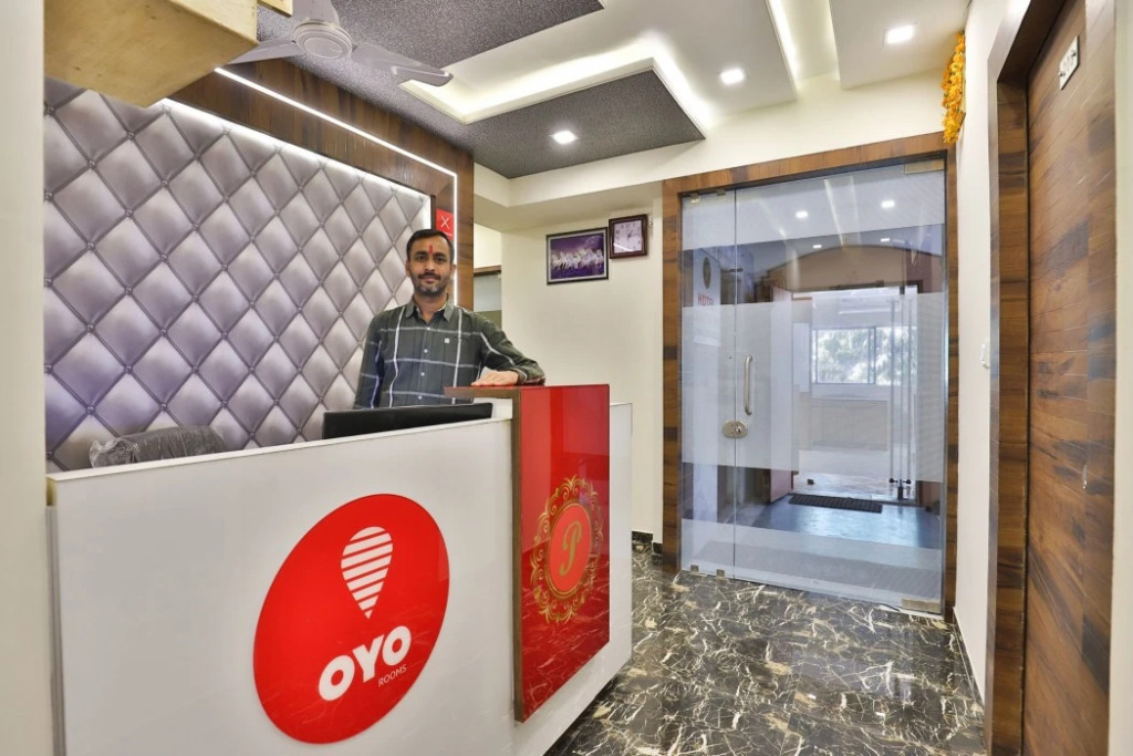 OYO 11067 Hotel Swastik Inn