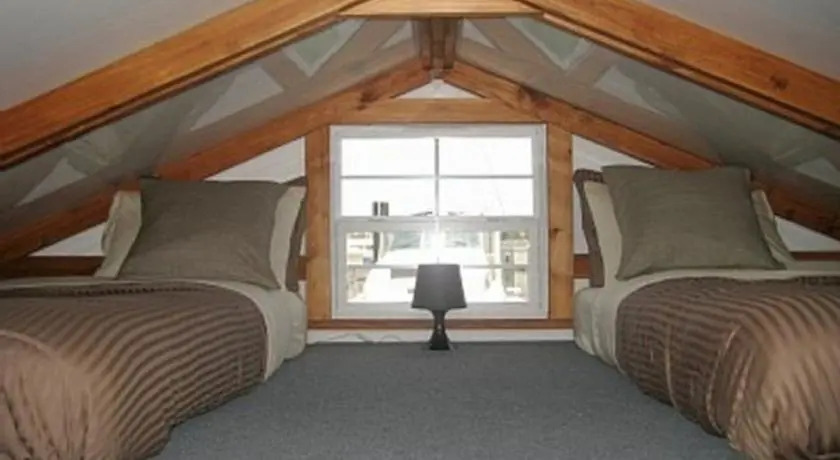 Gemini Houseboat