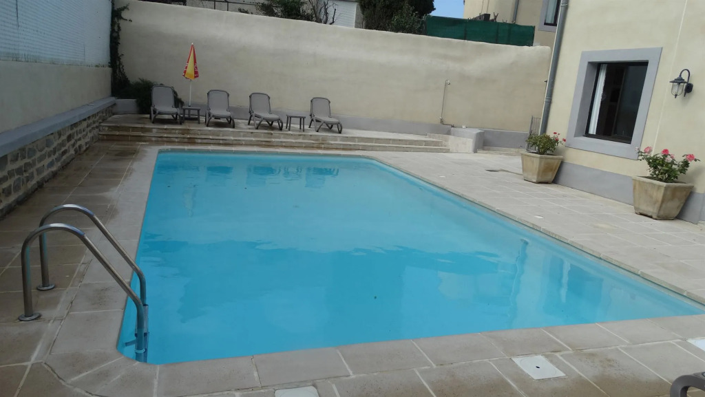 Hôtel lAragon à 50m de la cité de Carcassonne