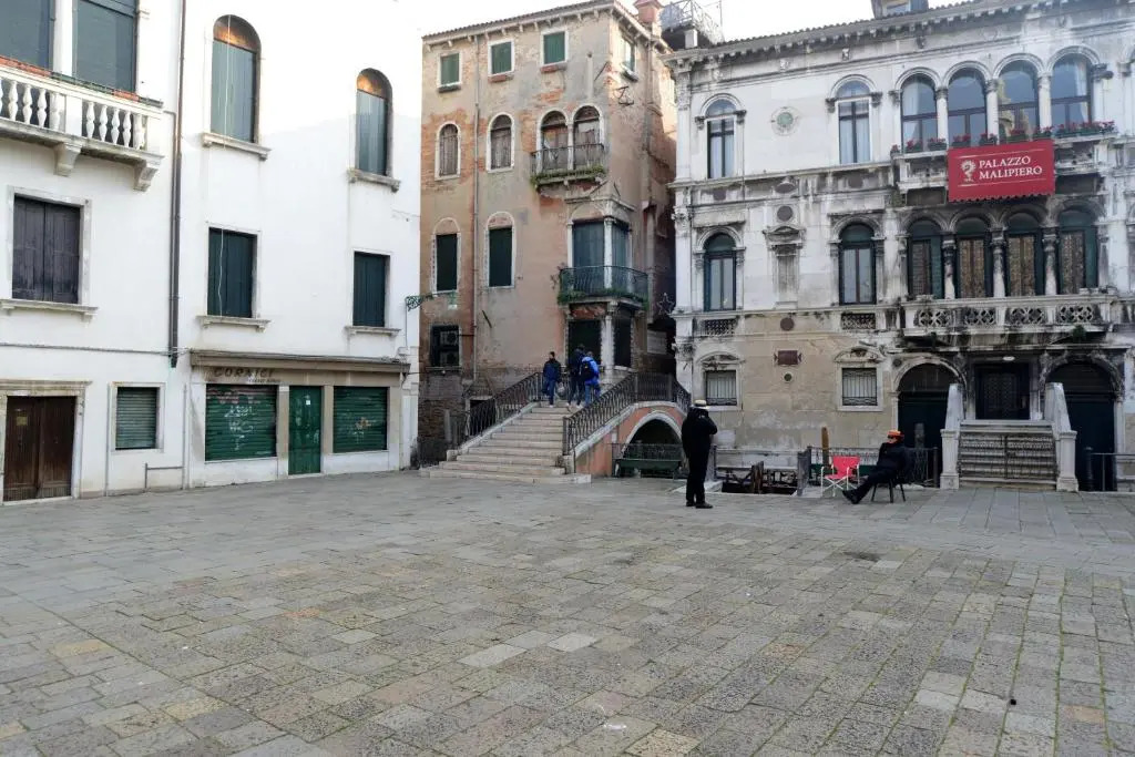 Doge's House
