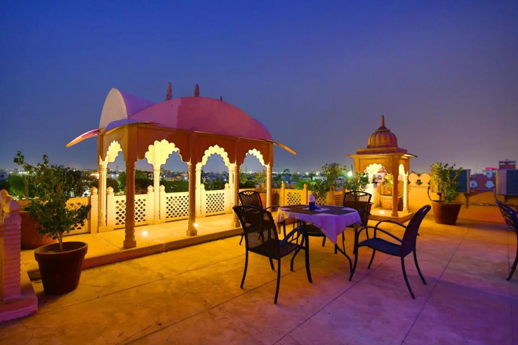 Fabhotel Shree Villas