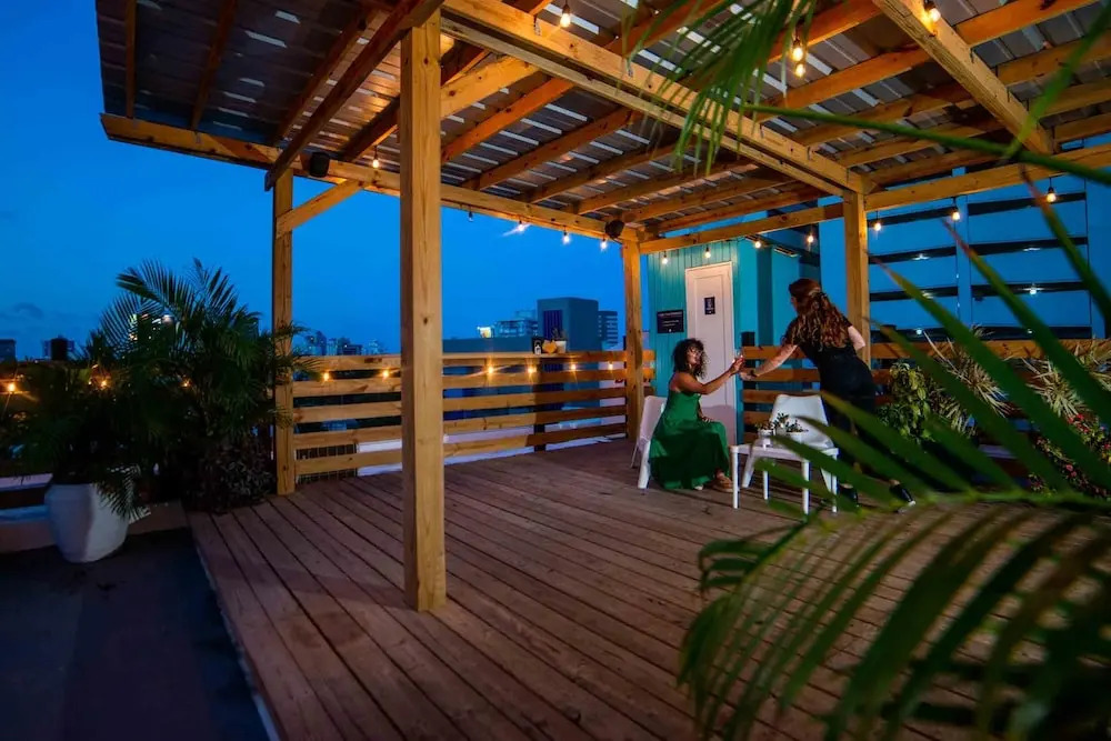 Santurcia Hostel & Bar