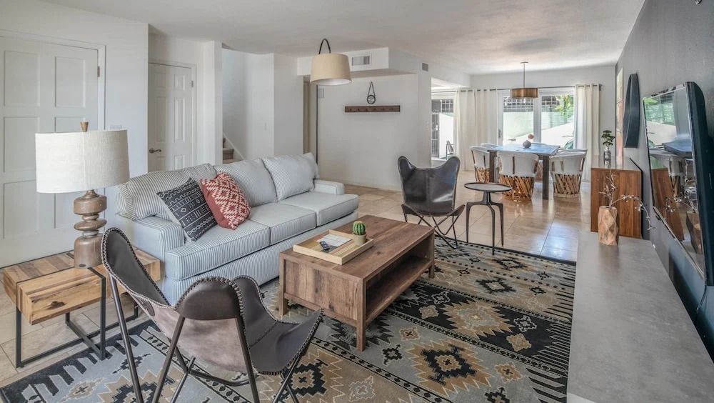 Sleek 2BR Townhome Old Town by WanderJaunt