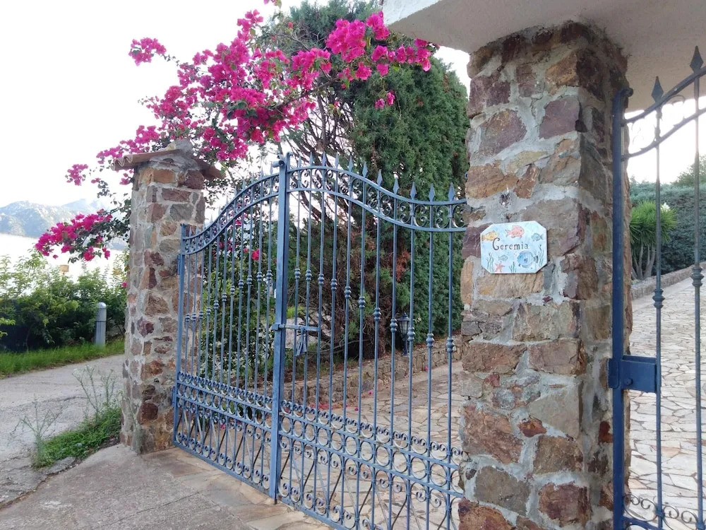 Apartment With one Bedroom in Cardedu, With Enclosed Garden and Wifi - 1 km From the Beach
