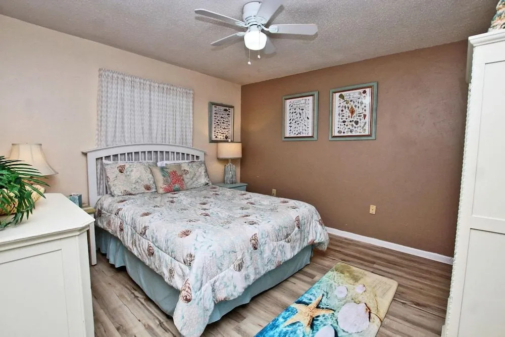 The Edgewater 44