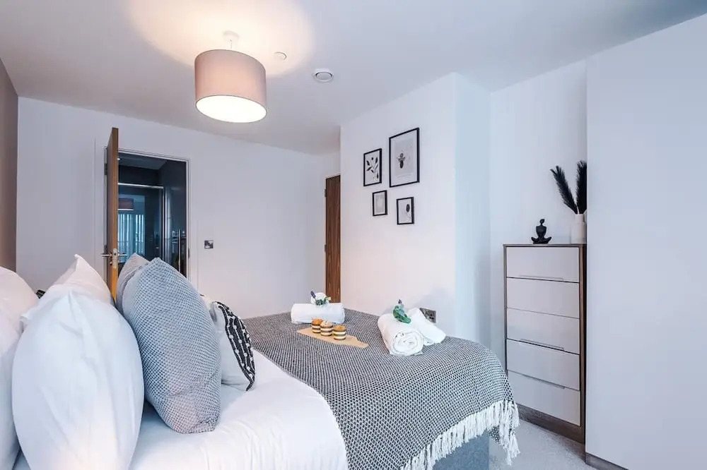 NEW Stunning 2 Bed Flat in Manchester Sleeps 4