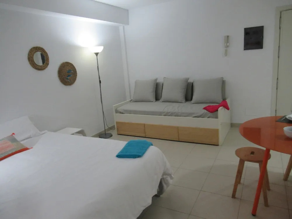 Estudio a 25 metros playa Canteras - WIFI